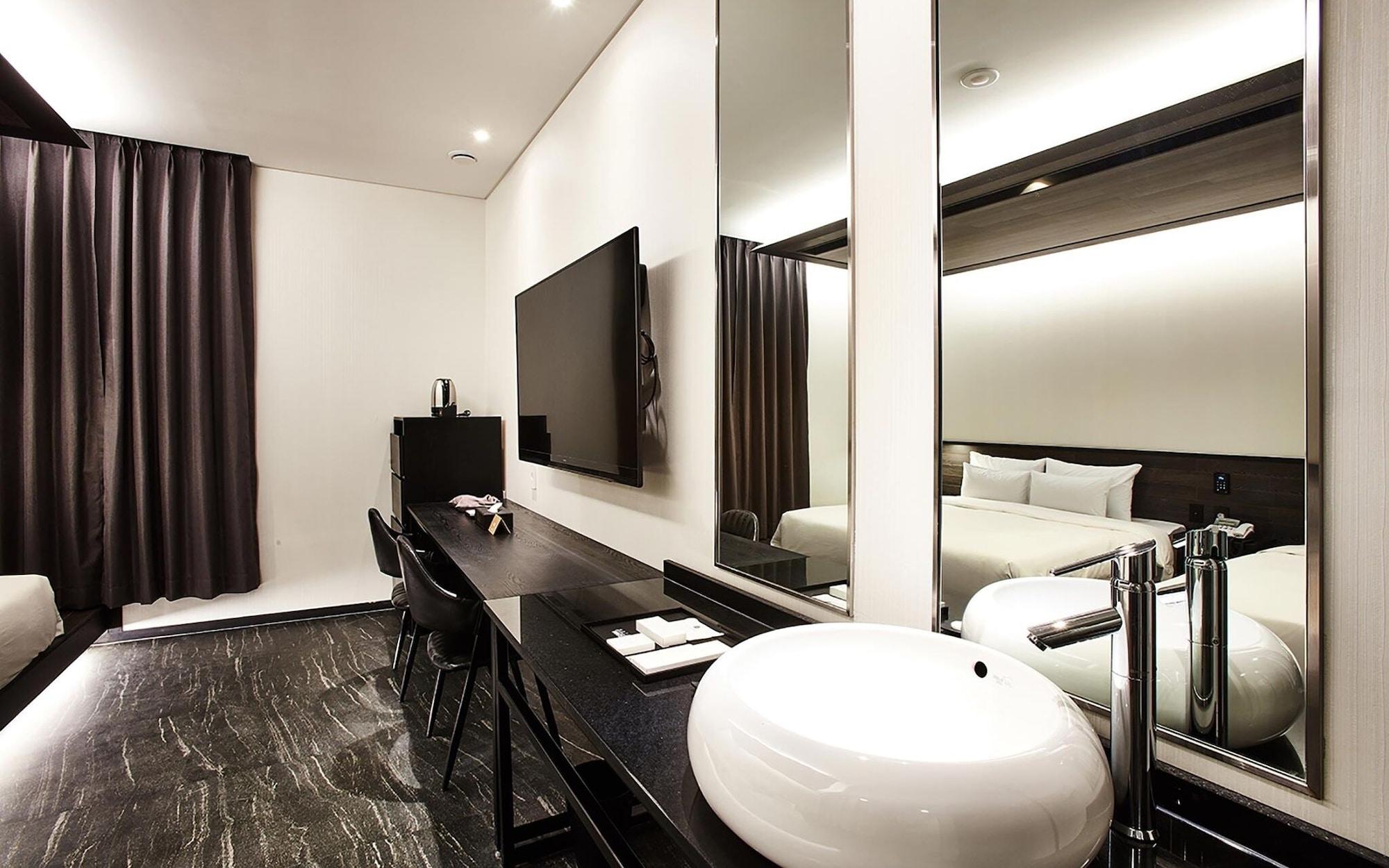 Hotel Wanted Incheon Ngoại thất bức ảnh